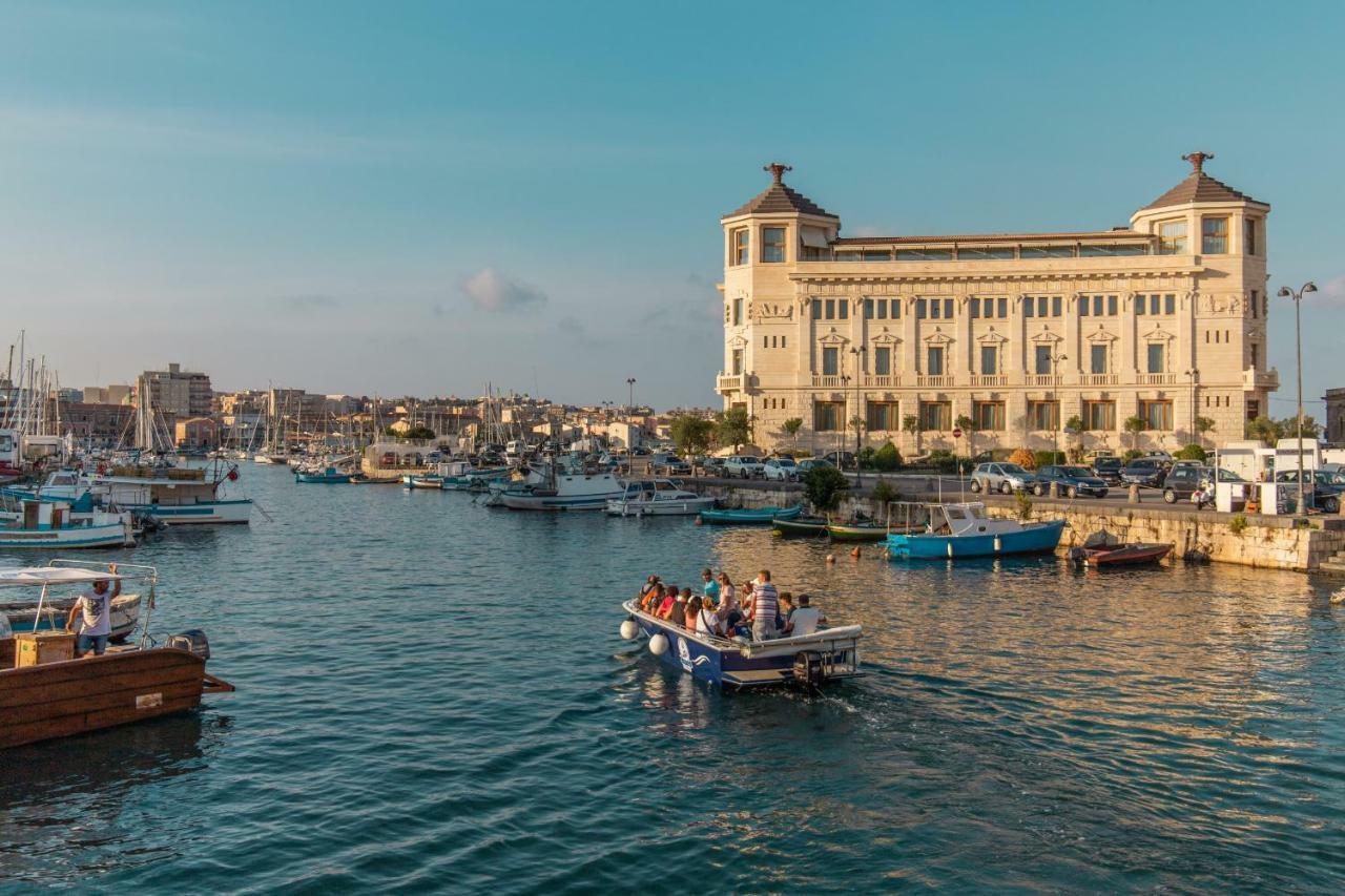 Darsena Apartments By Wonderful Italy Сиракузы Экстерьер фото