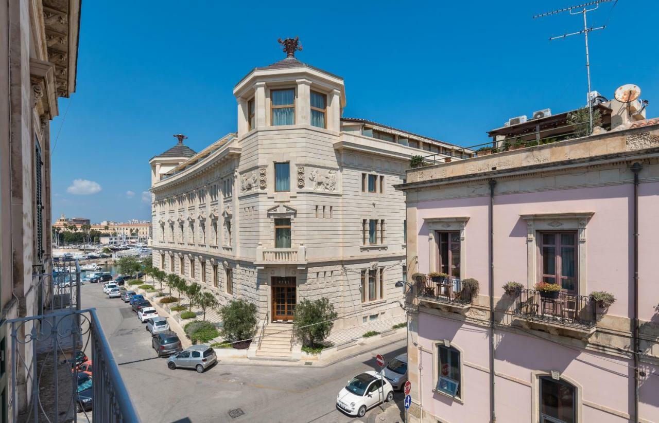 Darsena Apartments By Wonderful Italy Сиракузы Экстерьер фото