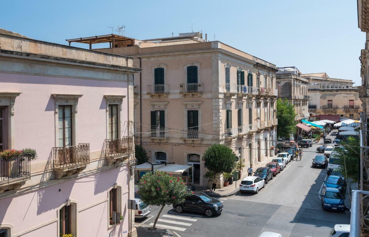 Darsena Apartments By Wonderful Italy Сиракузы Экстерьер фото