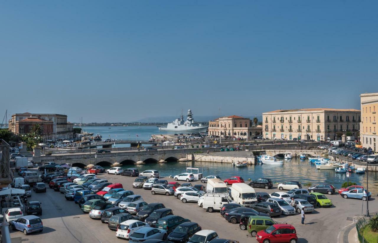 Darsena Apartments By Wonderful Italy Сиракузы Экстерьер фото
